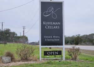 texas-wine-kuhlman-cellars-sign