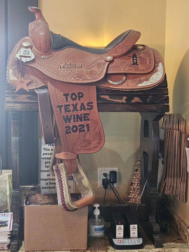 texas-wine-saddle