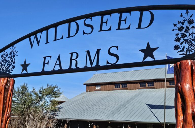 texas-wine-wildseed-famrs-signage